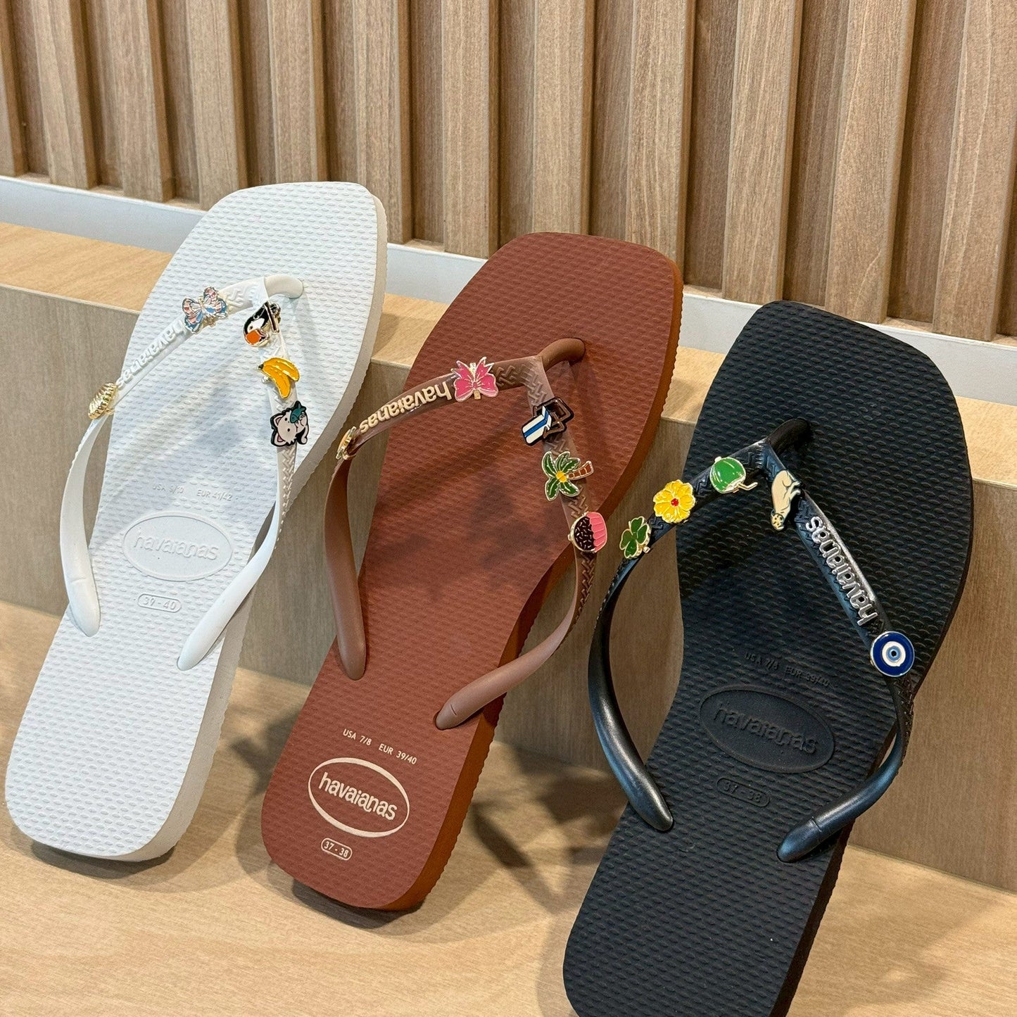 Charm Cadeira Flip Flops